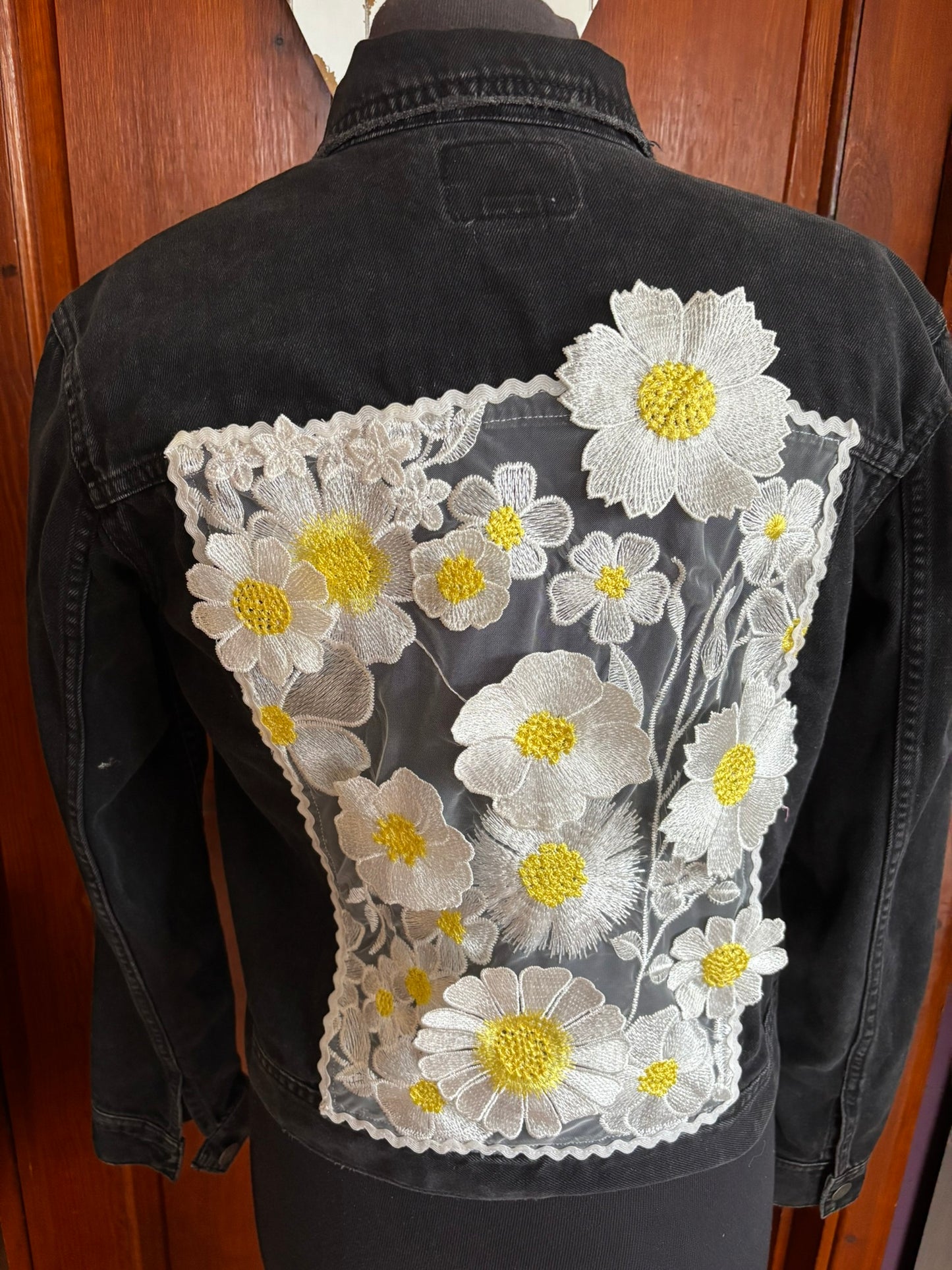 Daisies Lace 2D